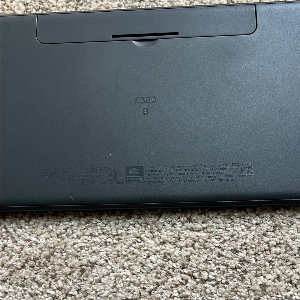 Logitech K380 Wireless Keyboard in Black - Picture 2 of 4